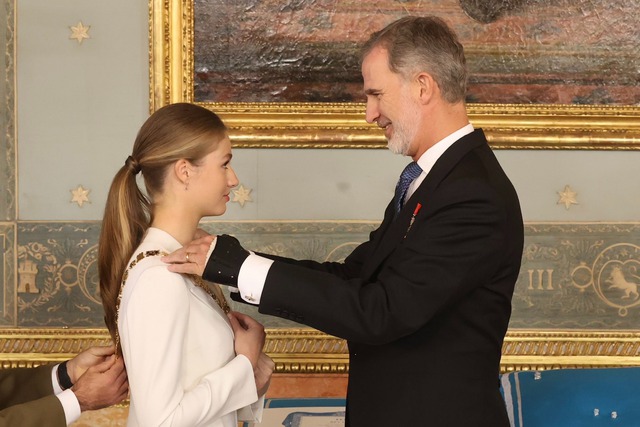 'Nàng công chúa đẹp nhất châu Âu' chính thức thành người kế vị ngai vàng Tây Ban Nha, xinh đẹp rạng ngời ở tuổi 18