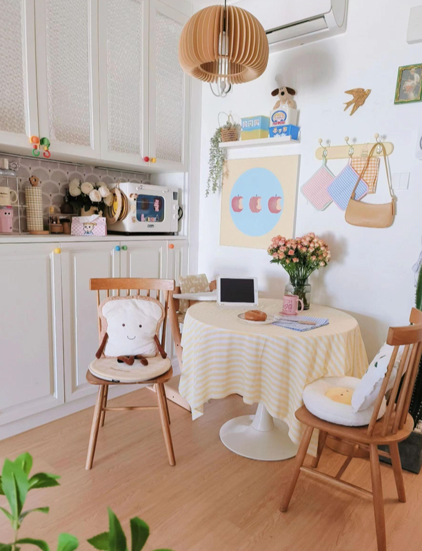 Dồn hết tiền tiết kiệm mua nh&agrave;, cặp vợ chồng tự tay lột x&aacute;c căn hộ cũ đơn điệu - Ảnh 6.