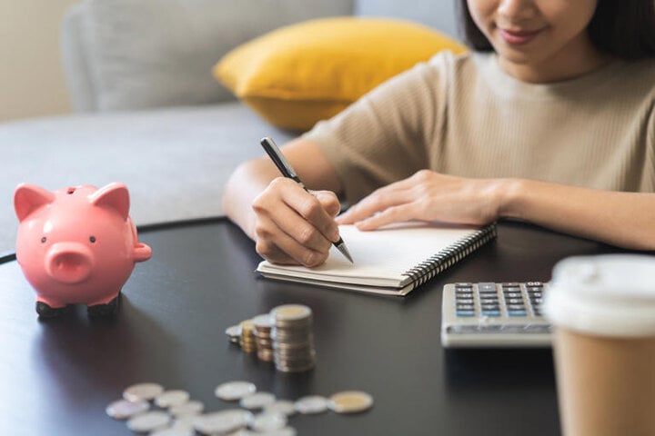 Gen Z Trung Quốc 'phát cuồng' với trò chơi mang thai ảo, kiếm tiền thật
