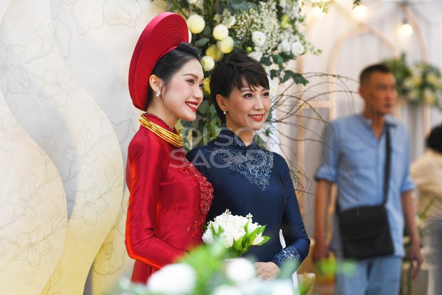 Đo&agrave;n Văn Hậu c&oacute; h&agrave;nh động tinh tế 10 điểm khi đ&oacute;n n&agrave;ng Do&atilde;n Hải My l&ecirc;n xe hoa tiền tỉ về Th&aacute;i B&igrave;nh - Ảnh 9.