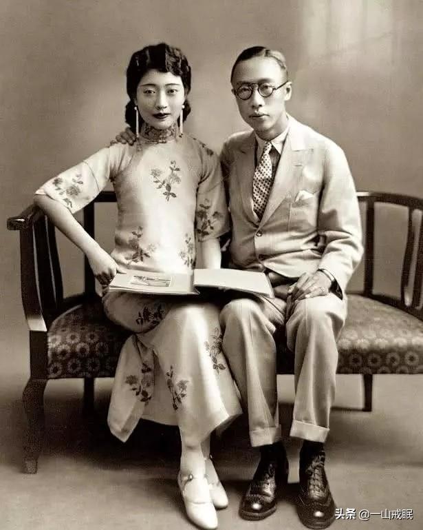 Ảnh cũ nhà Thanh: Uyển Dung diện đồ dạo phố tạo dáng chụp hình, phu kéo xe làm hành động khiến ai cũng cười theo