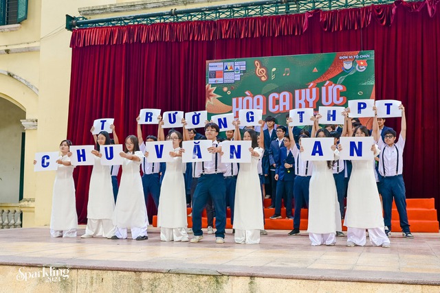Chất như học sinh Chu Văn An, tạo hẳn trend với hơn 250 nghìn lượt xem trên TikTok cho trường - Ảnh 1. Chất như học sinh Chu Văn An, tạo hẳn trend với hơn 250 nghìn lượt xem trên TikTok cho trường - Ảnh 1.
