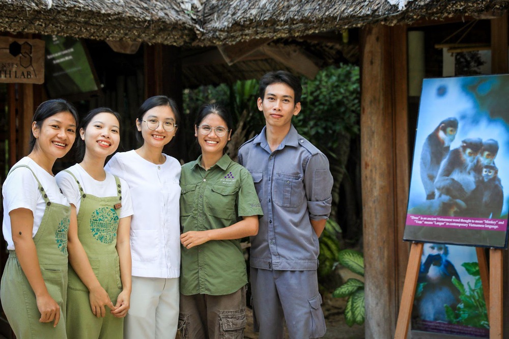 Theo chân “mẹ voọc” và thợ lặn lên rừng, xuống biển ở Six Senses Ninh Van Bay - Ảnh 7.