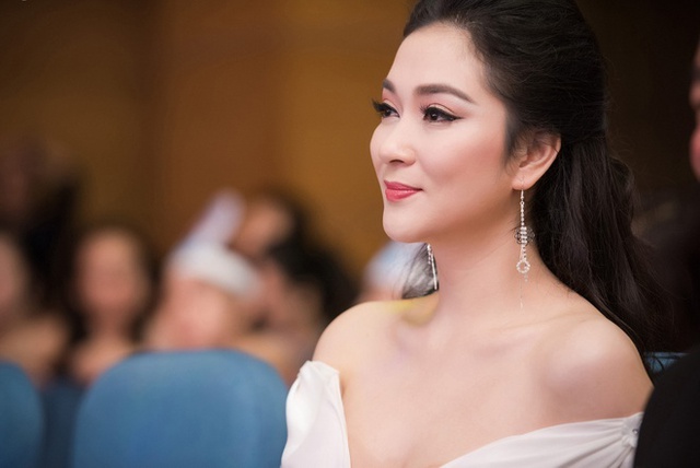 Một nàng Hoa hậu Việt Nam giờ sống yên bình với công việc giảng viên ĐH, còn có rất nhiều bài báo khoa học - Ảnh 1.