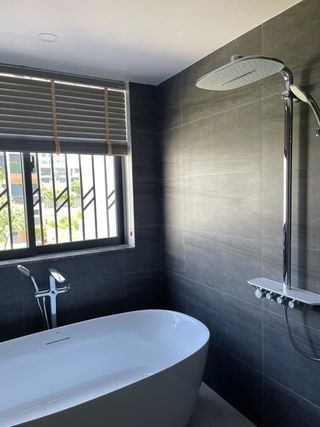 Vợ chồng Phan Mạnh Quỳnh khoe căn nh&agrave; 3 tầng mới x&acirc;y: Tự tay chọn từng vi&ecirc;n gạch, kh&ocirc;ng gian khang trang xịn x&ograve; - Ảnh 3.