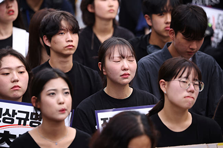 Trường học Hàn Quốc căng thẳng