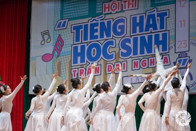 Không khí ngày Nhà giáo Việt Nam 20/11 trên toàn quốc: Nhiều chương trình được đầu tư công phu, siêu rộn ràng - Ảnh 32.