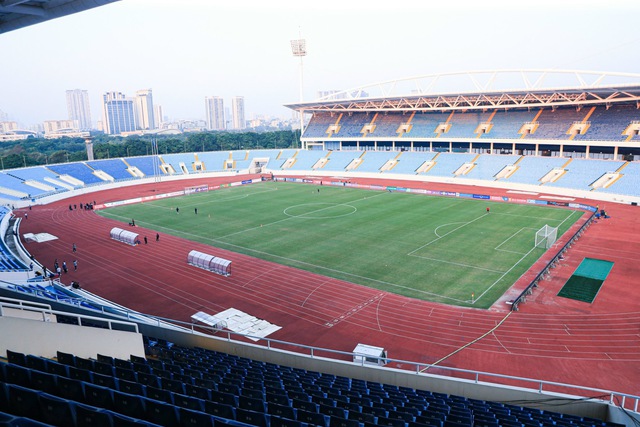 Sân Mỹ Đình có diện mạo mới, cỏ xanh mướt trước trận đấu giữa đội tuyển Việt Nam đấu đội tuyển Iraq - Ảnh 3.