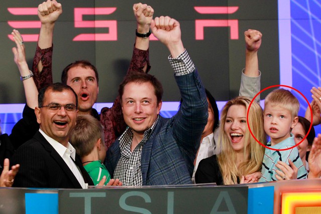 Hình ảnh hiếm hoi của rich kid và người cha giàu nhất thế giới: Con gái chuyển giới 19 tuổi của Elon Musk là ai?