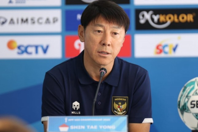 Thi đấu tệ ở vòng loại World Cup 2026, HLV Shin Tae-yong bị LĐBĐ Indonesia tuýt còi - Ảnh 1.