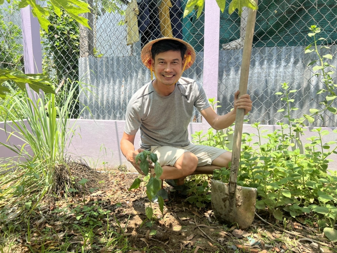 Nam nghệ sĩ cưới vợ trẻ đẹp kém 26 tuổi, 50 tuổi chưa có con vẫn ngọt ngào đáng ngưỡng mộ - Ảnh 6.