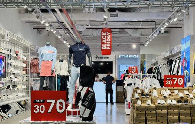 Mách nước săn sale siêu hời ngày Black Friday - Ảnh 1.