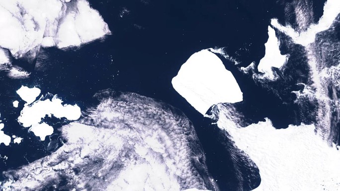 Tảng băng trôi lớn nhất thế giới bắt đầu “đi lang thang”