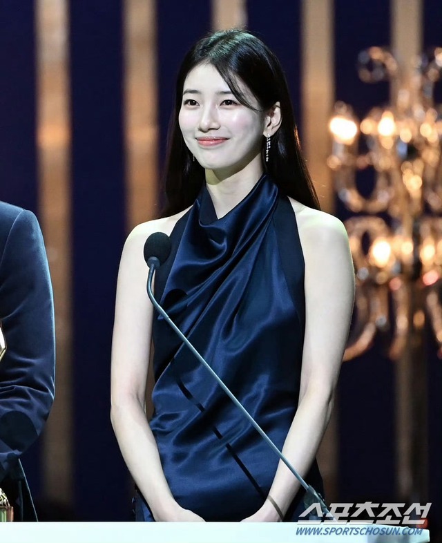 3 màn xuất hiện gây bão Rồng Xanh: Yoona - Suzy đọ sắc, Park Bo Gum dự sự kiện cùng “oan gia” Song Joong Ki - Ảnh 5.