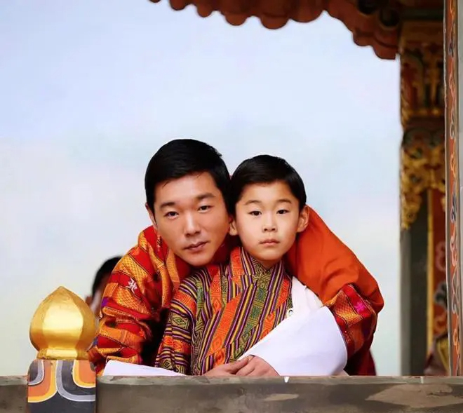 Nhị hoàng tử ít ai biết của Vương quốc Bhutan: Khí chất không kém nhà vua, chưa lập gia đình nhưng đã có con gái