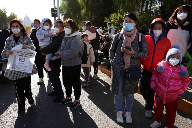 Trung Quốc giải thích tình trạng trẻ ốm tăng đột ngột