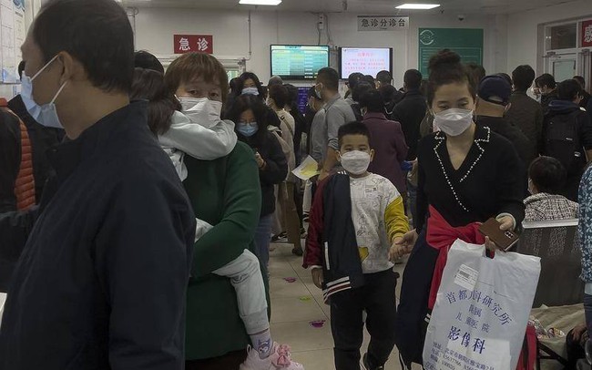 Số ca mắc bệnh hô hấp tăng mạnh, Trung Quốc ngăn chặn dịch bệnh lây lan rộng