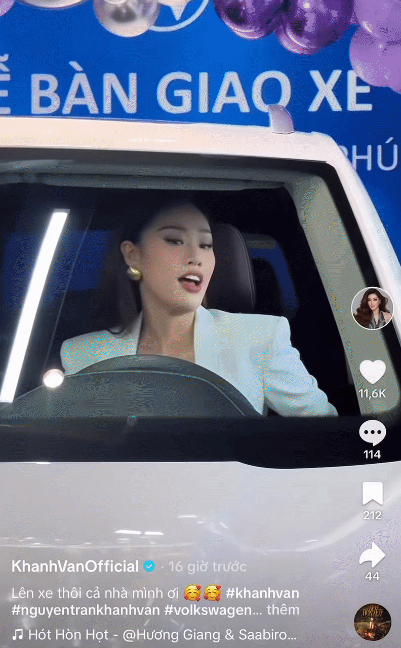 Hoa hậu Kh&aacute;nh V&acirc;n chơi lớn, chi tiền tậu xế hộp mới gi&aacute; trị h&agrave;ng tỷ đồng - Ảnh 4.