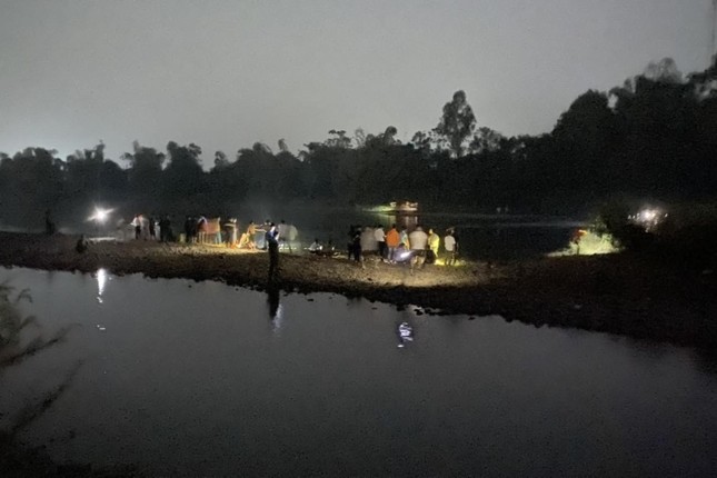 Năm học sinh lớp 8 rủ nhau tắm sông, hai em tử vong - Ảnh 1. Năm học sinh lớp 8 rủ nhau tắm sông, hai em tử vong - Ảnh 1.
