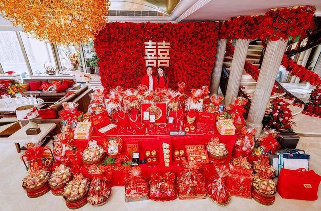 Tiểu thư nhà 'vua vải nhung' Trung Quốc: Ở dinh thự biệt lập 330 tỷ, gây sốt với đám cưới ngôn tình cùng bạn trai