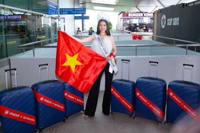 Bùi Quỳnh Hoa lên đường thi Miss Universe sau loạt ồn ào, Hương Ly nhắn gửi gây chú ý - Ảnh 8.