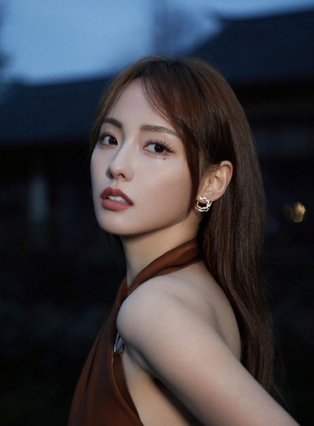 Mỹ nhân Diên Hi Công Lược chấp nhận mọi hậu quả sau khi bị cấm phát ngôn vì xem Lisa diễn thoát y - Ảnh 2.