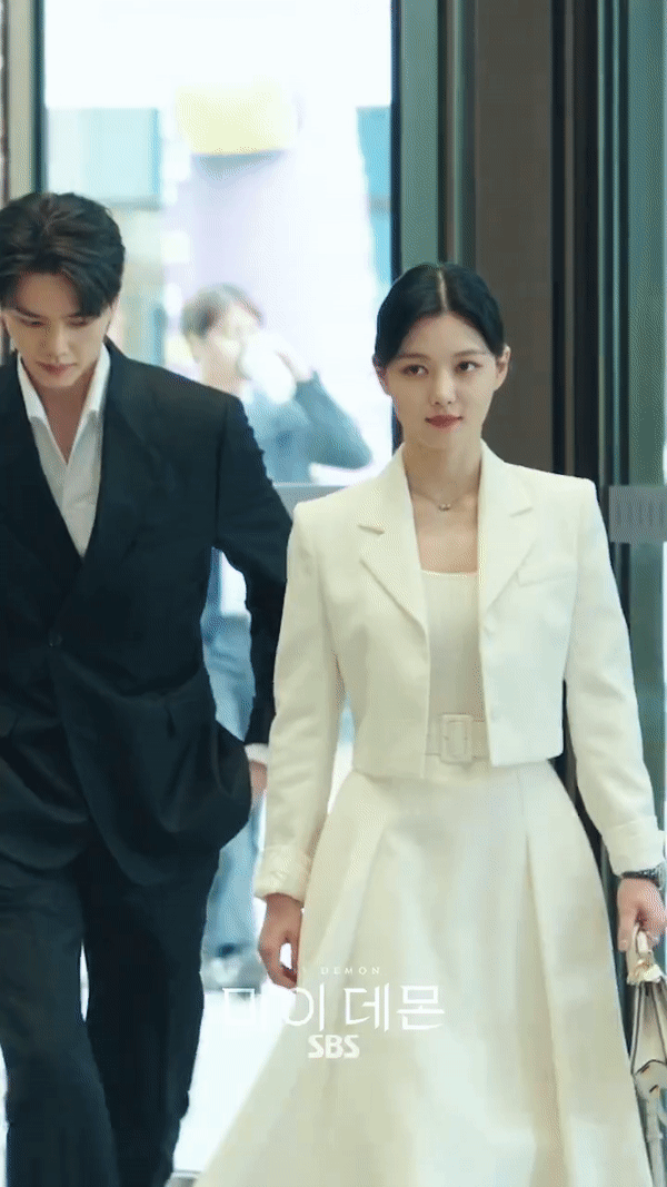 Style sang nức nở của Kim Yoo Jung trong phim mới: Xứng danh mỹ nhân mặc đẹp nhất màn ảnh Hàn đợt này - Ảnh 6.