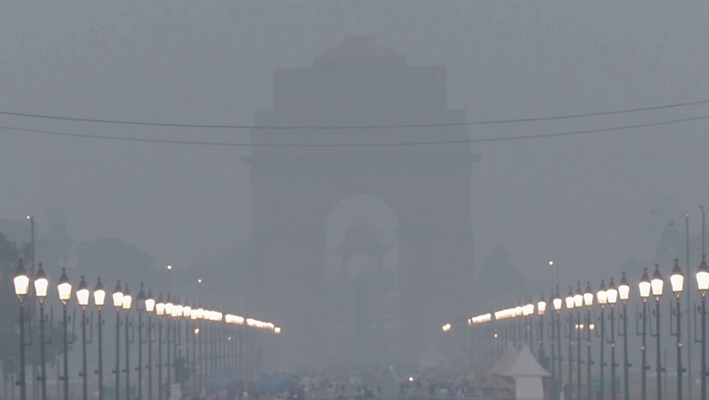 Thủ đô Ấn Độ cho phép ô tô lưu thông trên biển chẵn, lẻ để xử lý khói bụi