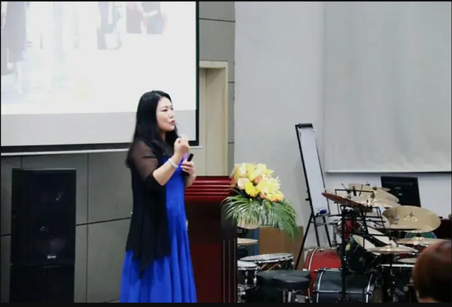 Giúp con từ đứa trẻ bại não trở thành Thạc sĩ Harvard, người mẹ giáo viên có 3 cách nuôi dạy khéo léo! - Ảnh 3. Giúp con từ đứa trẻ bại não trở thành Thạc sĩ Harvard, người mẹ giáo viên có 3 cách nuôi dạy khéo léo! - Ảnh 3.