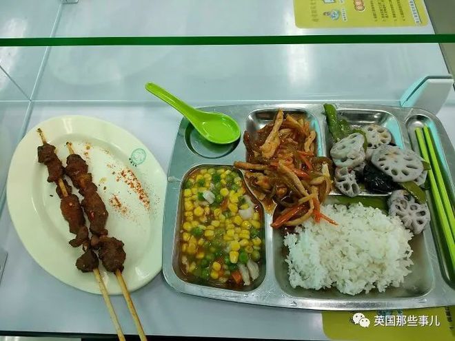 Cư dân mạng khắp thế giới flex bữa trưa ở canteen trường, nước nào ăn ngon nhất? - Ảnh 9.