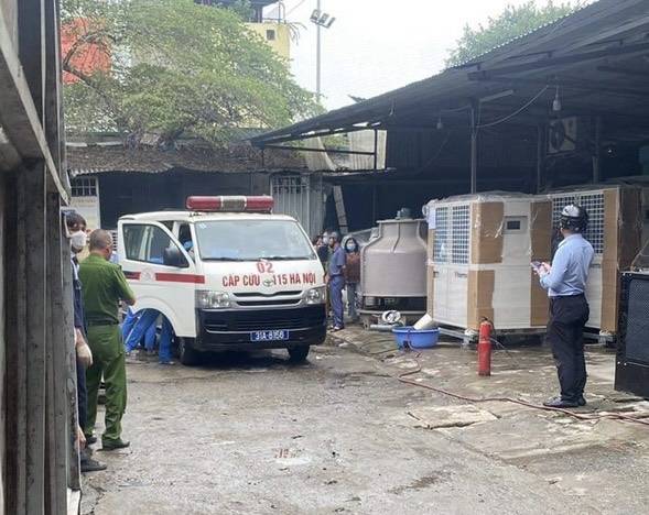Hà Nội: Nổ lớn tại công ty điện lạnh nghi do khí gas, nhiều người bị thương nặng - Ảnh 2.