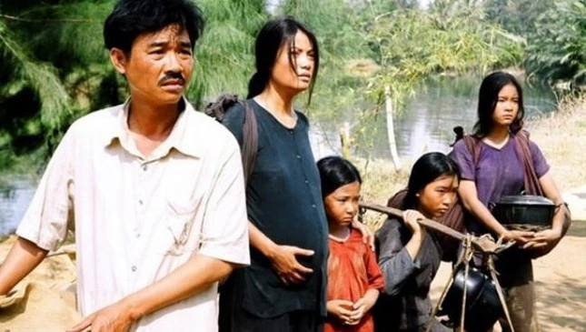 Phim Việt top 1 Netflix có mỹ nhân đẹp hơn nguyên tác, từng là sao nhí đóng một huyền thoại màn ảnh - Ảnh 6.