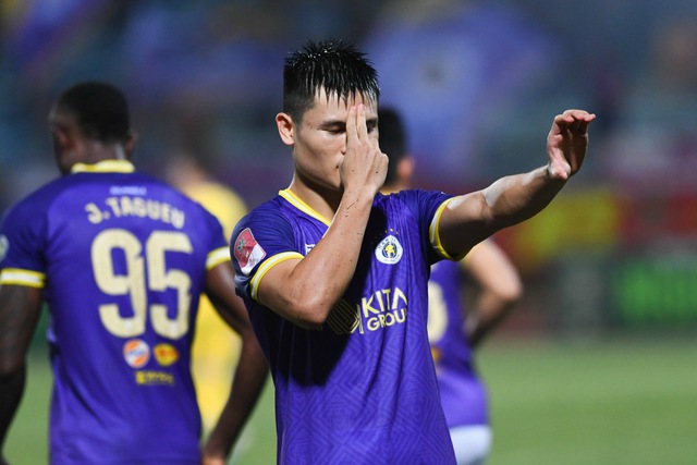 M&atilde;nh hổ mới của ĐT Việt Nam ăn mừng như Son Goku khi lập c&ocirc;ng - Ảnh 2.