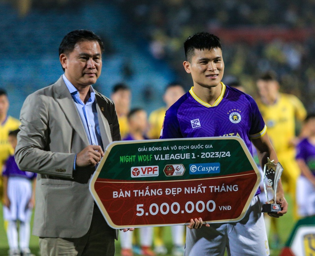 M&atilde;nh hổ mới của ĐT Việt Nam ăn mừng như Son Goku khi lập c&ocirc;ng - Ảnh 8.