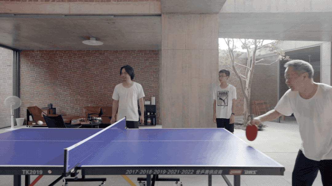 Cặp đ&ocirc;i chi 3,3 tỷ, mất 5 năm ho&agrave;n thiện căn nh&agrave; cho 3 thế hệ c&ugrave;ng sinh sống: D&ugrave; n&oacute;ng đến mấy cũng kh&ocirc;ng phải d&ugrave;ng điều ho&agrave; - Ảnh 13.