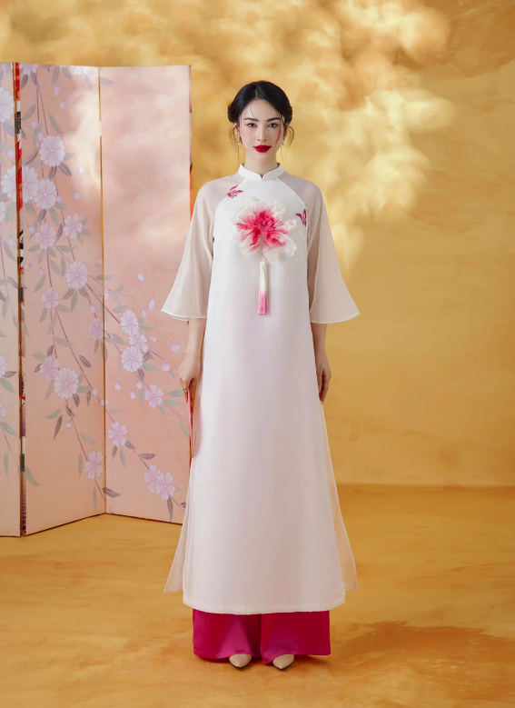 top-4-mau-ao-dai-cach-tan-trung-nien-sang-trong-nhat-cho-tet-2024-3 - Đầm  Quỳnh Anh Luxury Fashion