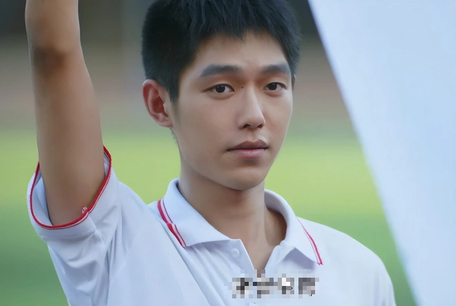 Phim được 5 triệu fan h&oacute;ng chờ ho&aacute; ra l&agrave; thảm hoạ, thi&ecirc;n t&agrave;i diễn xuất lần đầu bị ch&ecirc; thậm tệ - Ảnh 5.