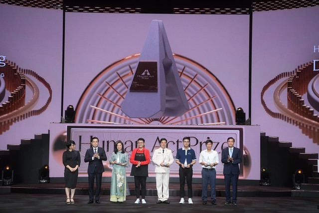 Đại diện các dự án được vinh danh tại Gala Human Act Prize: “Chúng tôi khâm phục những gương mặt, dự án năm nay” - Ảnh 6.