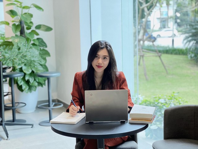 Gala Human Act Prize 2023: Nghệ sĩ Xuân Bắc chia sẻ xúc động, Giám đốc điều hành quỹ VinFuture và CMO One Mount cũng góp mặt - Ảnh 3.
