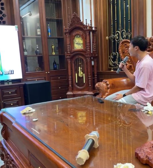Văn Toàn mở tiệc tại nhà bạc tỉ ở quê khao họ hàng, thoải mái hát hò vui vẻ - Ảnh 3.