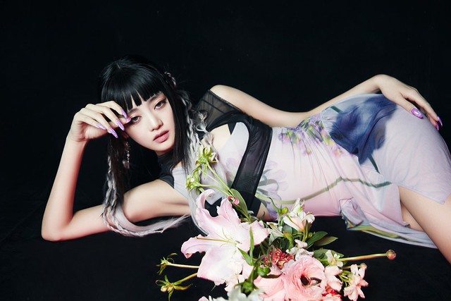 Nữ idol nh&oacute;m (G)I-DLE bất ngờ quay lưng đi v&agrave;o c&aacute;nh g&agrave;, bỏ dở buổi diễn ở Mỹ: C&ocirc;ng ty lập tức l&ecirc;n tiếng! - Ảnh 3.