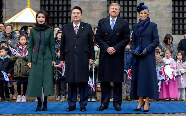 Hoàng gia châu Âu đã tổ chức quốc yến để chào đón Tổng thống Hàn Quốc, phu nhân Kim Keon-hee và Hoàng hậu Maxima và thu hút sự chú ý.