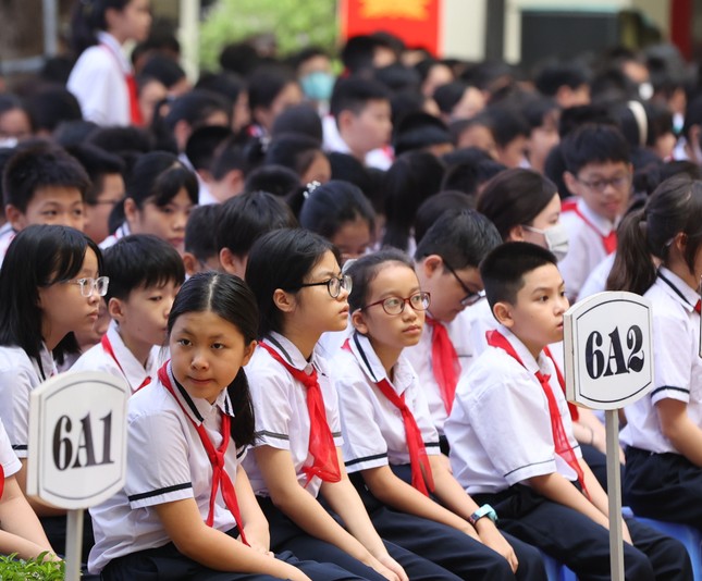 Học sinh Hà Nội được nghỉ Tết Dương lịch bao nhiêu ngày? - Ảnh 1.