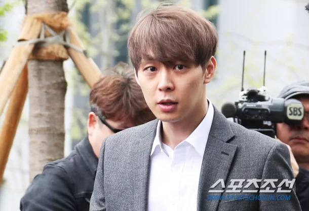 Tài tử bê bối nhất lịch sử Kbiz gọi tên Park Yoochun: Dính phốt 8 tỷ sau liên hoàn scandal tình dục, chất cấm! - Ảnh 3.