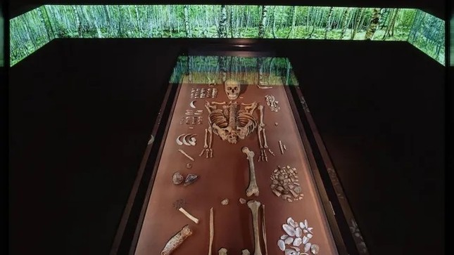 Manh mối mới về mộ chôn pháp sư và đứa trẻ sơ sinh khoảng 9.000 năm trước - Ảnh 1.