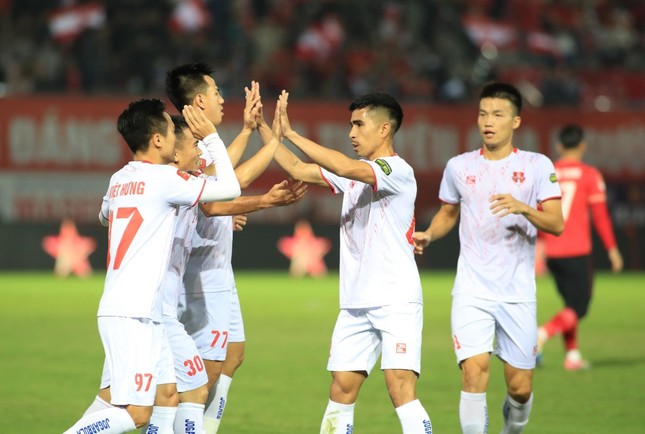 Thắng 4-0, Hải Phòng ngẩng cao đầu rời AFC Cup - Ảnh 1.