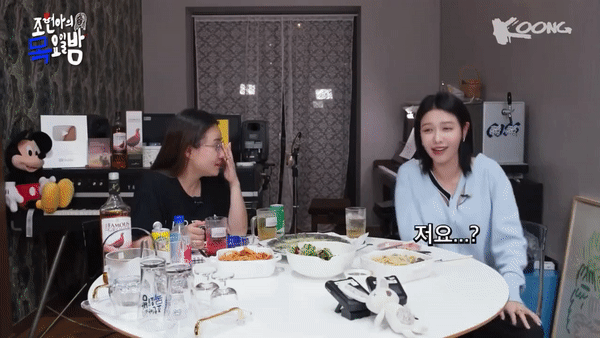 Ph&aacute;t sốt c&aacute;ch Sooyoung (SNSD) đ&aacute;p trả 2 ch&agrave;ng trai xin số, tiện đ&aacute;nh dấu &ldquo;chủ quyền&rdquo; lu&ocirc;n với t&agrave;i tử Jung Kyung Ho - Ảnh 4.