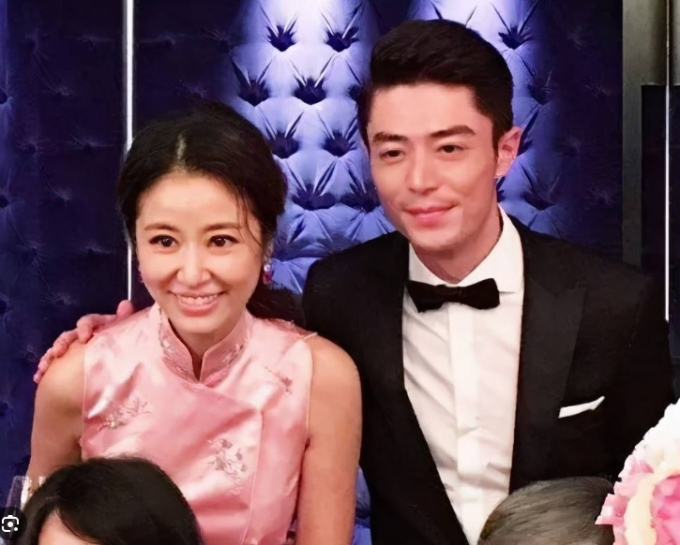 Lâm Tâm Như hé lộ màn cầu hôn của Hoắc Kiến Hoa: Lên ý tưởng lãng mạn nhưng  vợ lại tưởng nhà bị cháy