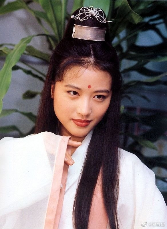 Khoảnh khắc chung khung hình cuối cùng của Châu Hải My và Lý Nhược Đồng, Tiểu Long Nữ đẹp nhất màn ảnh có chia sẻ khiến netizen nghẹn ngào - Ảnh 3.