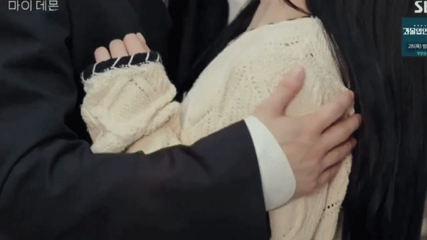 Cảnh hôn gây sốt MXH của Kim Yoo Jung - Song Kang, tình tứ như yêu thật còn đẹp đến nao lòng - Ảnh 3.